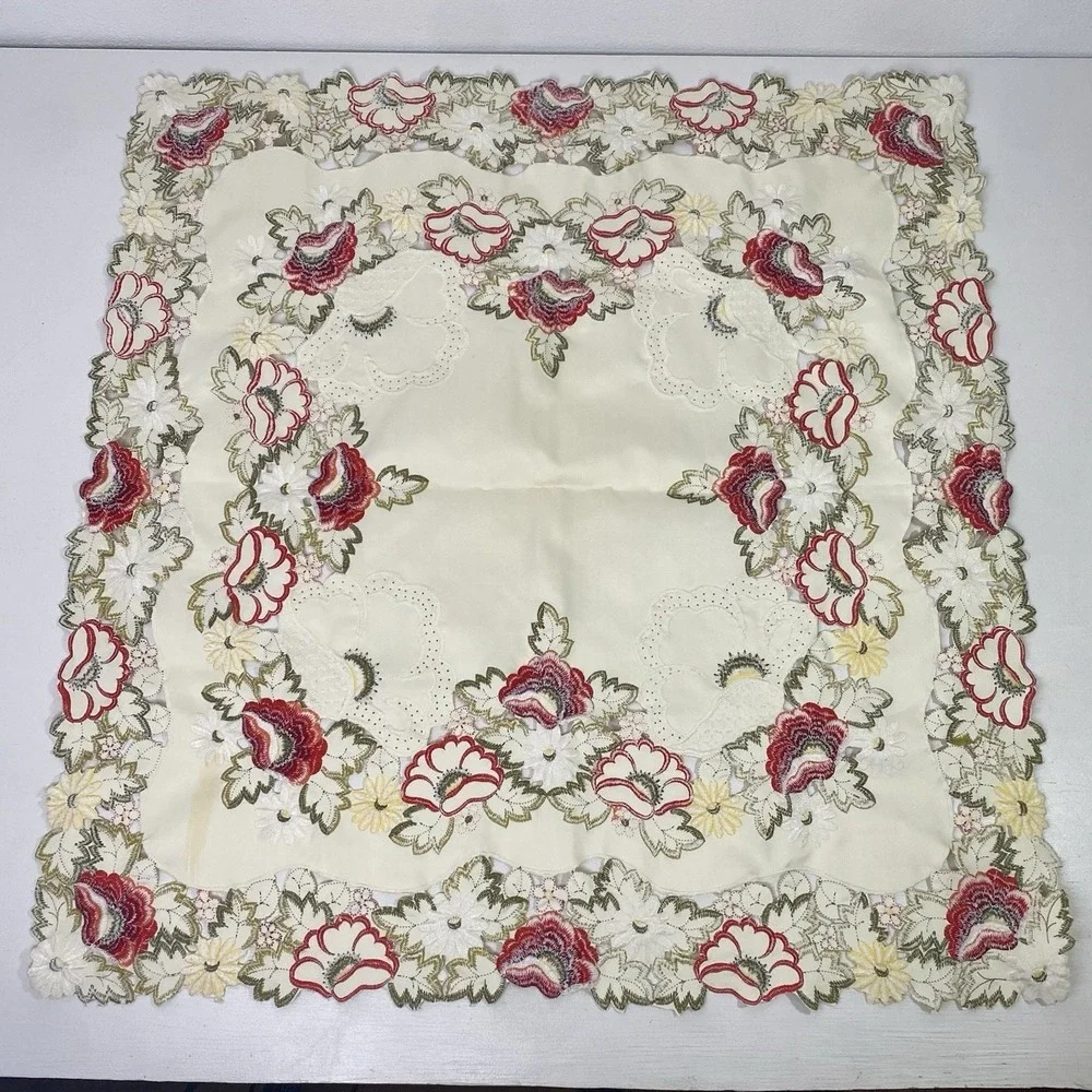 Vintage Embroidered Floral Table Cloth 31.5